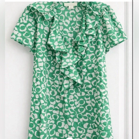 Green Floral Ruffle V-Neck Top - Picture 3 of 6